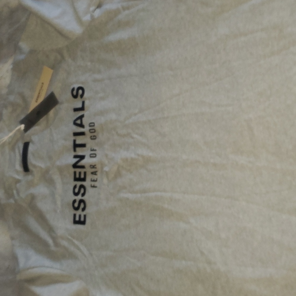 Essential tshirt - Picture 4 of 5